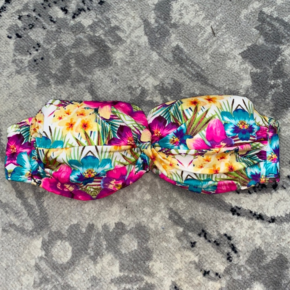 Victoria Secret Tropical print swim top